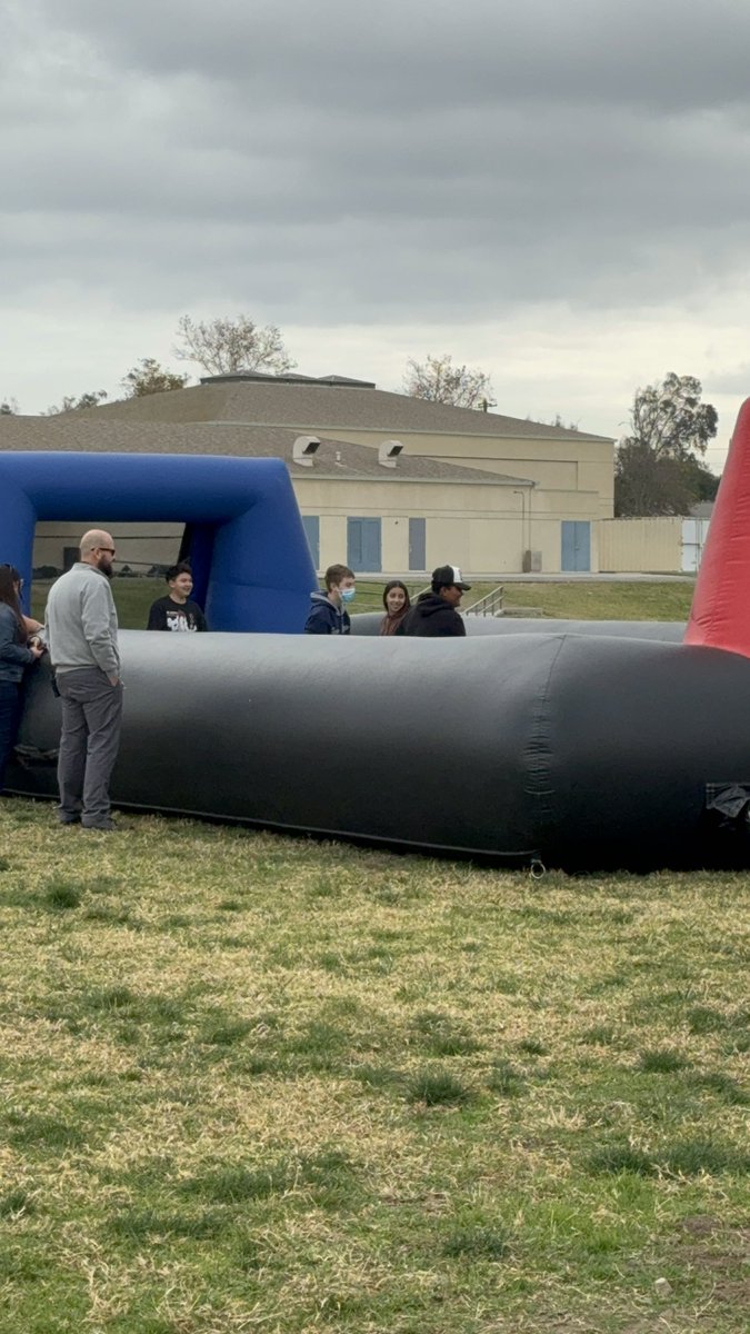 MiraLoma_JUSD's tweet photo. Happening now! Day of Awesomeness. Thank you ASB @Wells_edu for connecting with STEP IT UP! #jusdshares https://t.co/FP2TJBbcoV