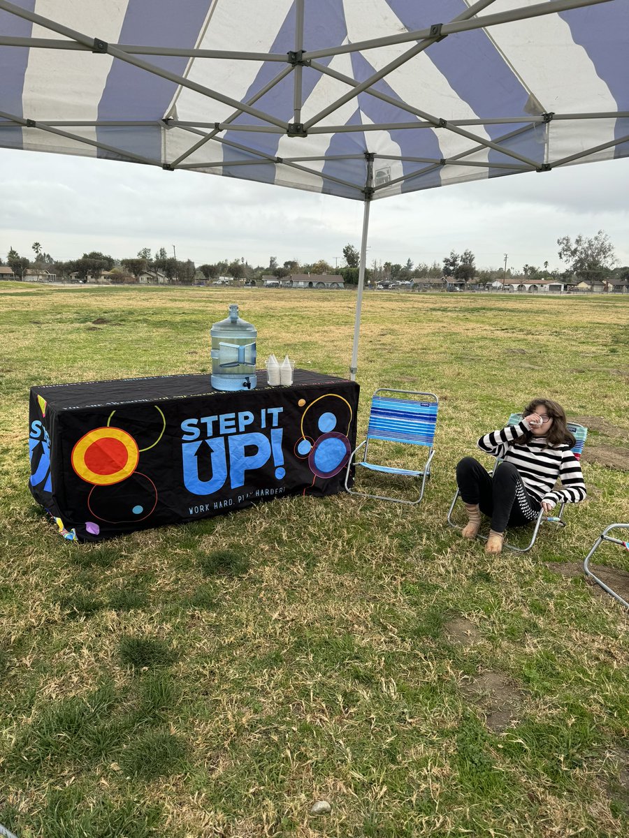 MiraLoma_JUSD's tweet photo. Happening now! Day of Awesomeness. Thank you ASB @Wells_edu for connecting with STEP IT UP! #jusdshares https://t.co/FP2TJBbcoV