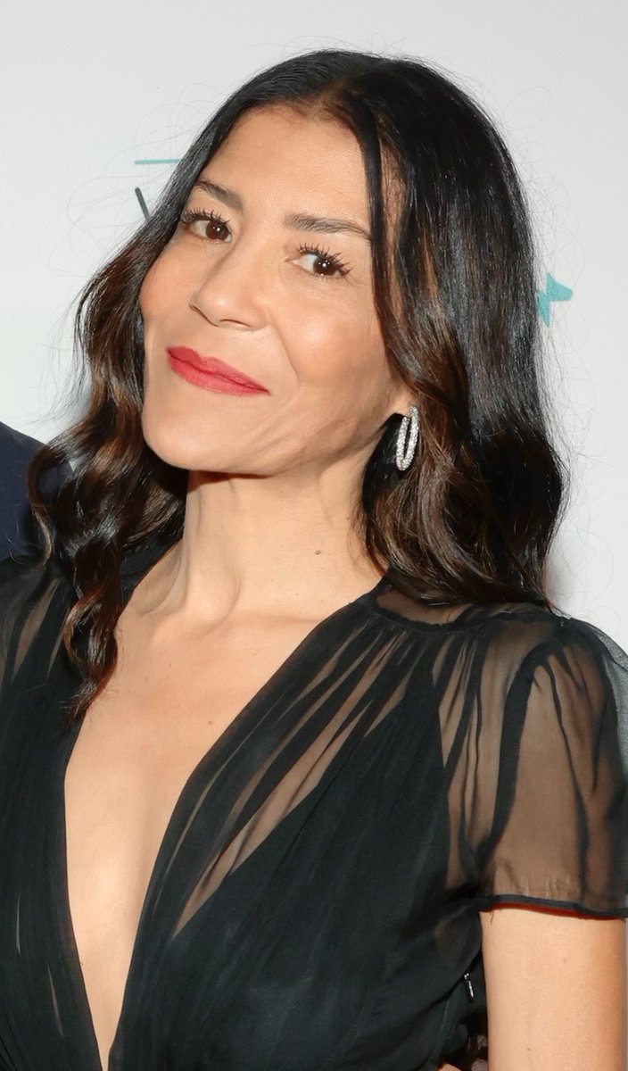 HEART APPEAL! I’m raising awareness about #breastcancer for the #NationalBreastCancerFoundation and need your support. Can you kindly contribute donations to this great cause? Thank you making a difference in the lives of so many brave women! 
Donate here: votefab40.com/2023/susana-sa…