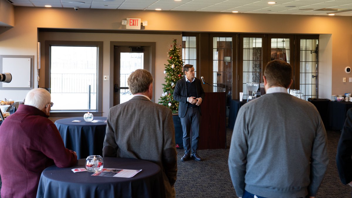 ChambersForIN's tweet image. Started the day yesterday in Richmond with great conversations about Indiana's economic future.  

We'll go get the economy we want, not just accept the economy that shows up.

#TeamBrad #Indiana #EconomyOfTheFuture

@StellarRichmond | @VisitRichmondIN
