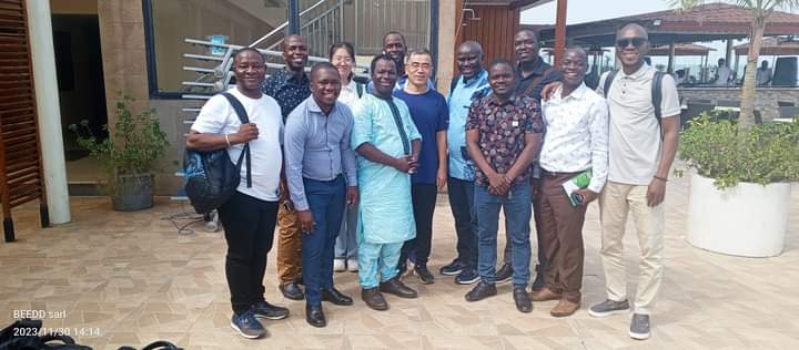 Mohamed_KABA_GN's tweet photo. Session d'examen et d'analyse du contenu scientifique et technique du rapport de Cadrage de l'EIES et TdR du projet d'extension de l'exploitation de bauxite par la société CHALCO Guinea Company SA dans les préfectures de Boffa et de Télimélé.
#MEDD
#Agee
#Chalco https://t.co/FmUdaiH0O6