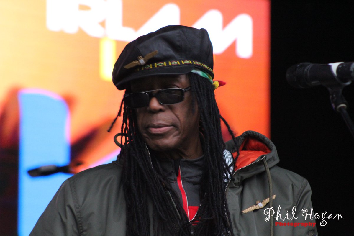 Philhoganuk's tweet photo. Julian Marvin and the Wailers at Irlam Live 2017 #Philhoganphotography #Wailers #JulianJuniorMarvin @IrlamLive https://t.co/ITw7dcynQt