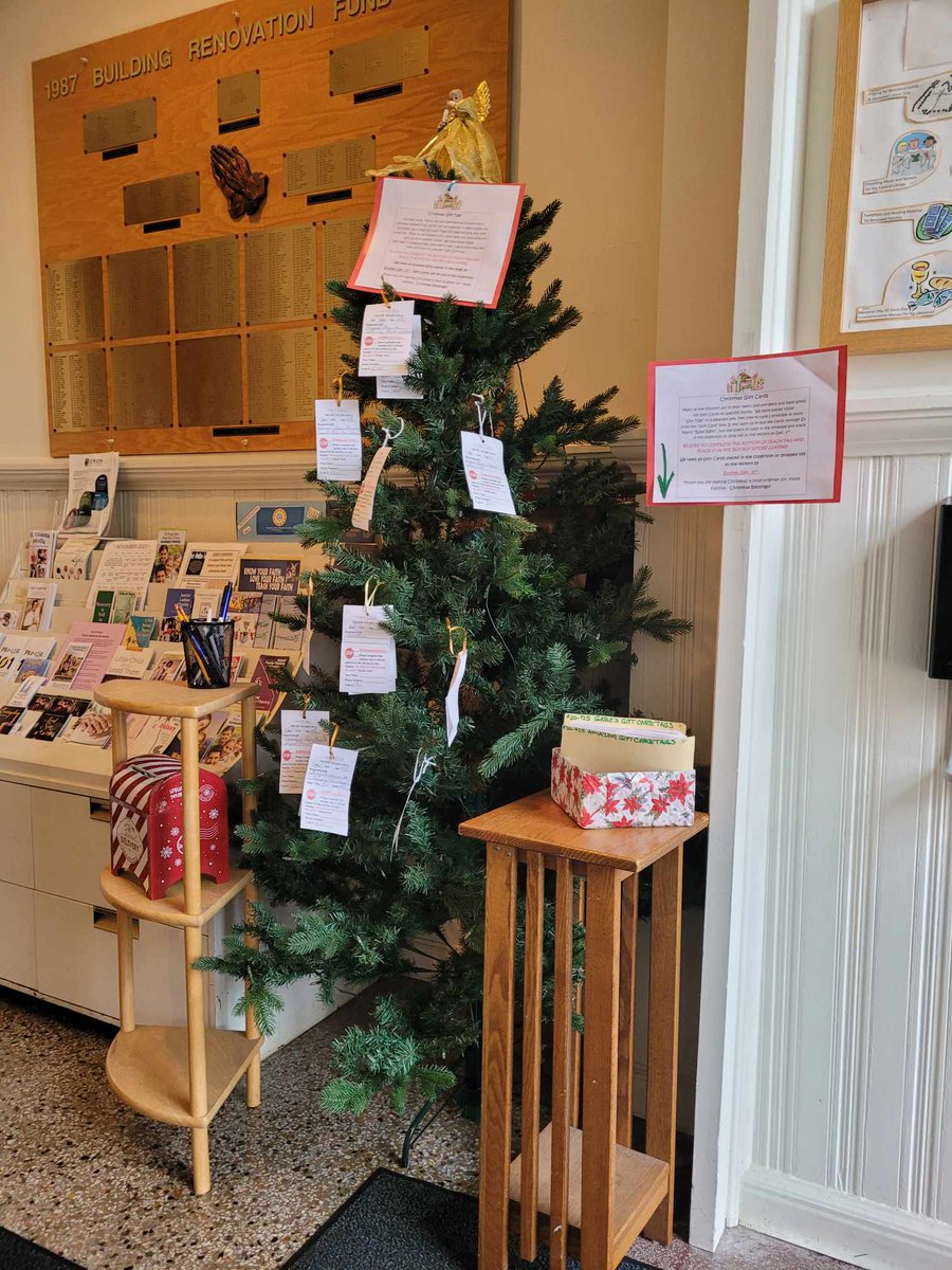 smalancaster's tweet photo. REMINDER: Our Giving Tree and Christmas Sleigh are back at church. Help kids who are less fortunate this year. https://t.co/ZYzdpNa3Fm