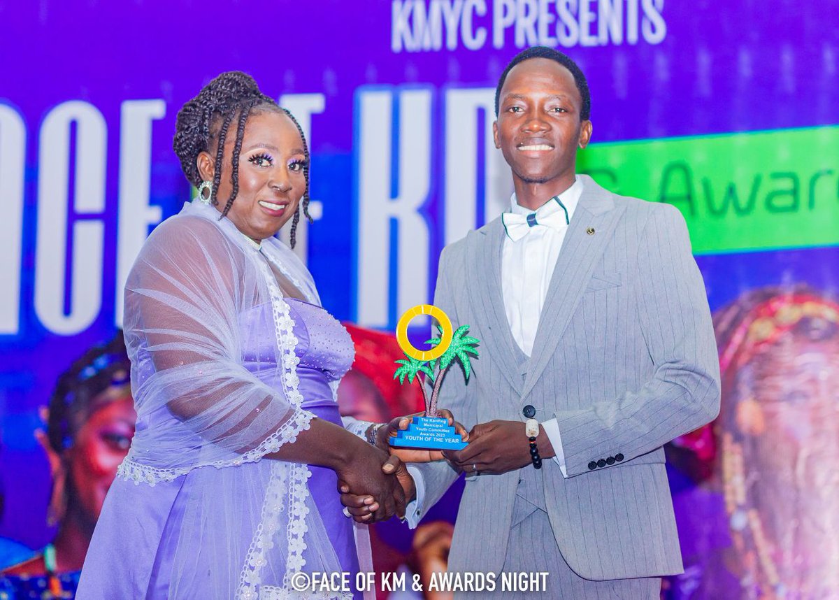 KMYouthCommitte's tweet photo. Face of KM &amp; Awards night 2023 WINNER OF THE YOUTH OF THE YEAR AWARD 

#FaceOfKm2023
#AwardsNight2023
#CelebratingYoungPeople https://t.co/QnRWy4OttK