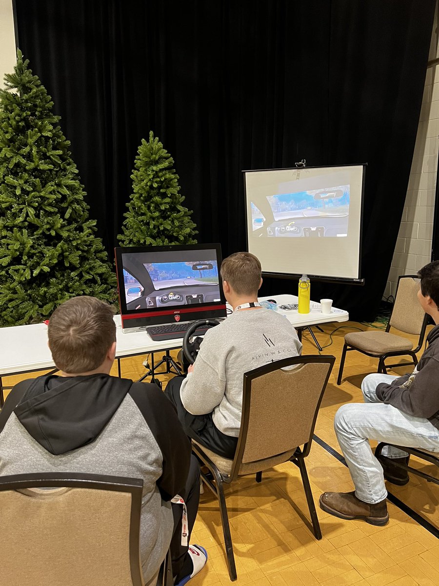 UrKeys2Drv's tweet photo. @DriveSafeAL @UABTRIPLAB , local SBI agents and multiple statewide trucking organizations show students behind the wheel simulations where they experience the effects of being under the influence. Students also are educated on how to safely share the road with tractor trailersw https://t.co/zo10FNrZUF