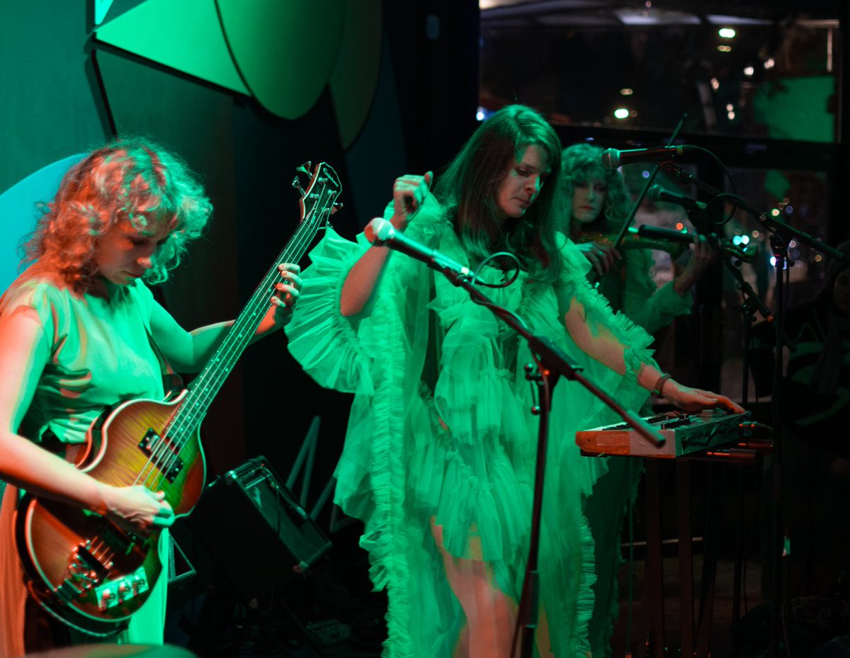 .@_BAS_JAN_ getting swampy at their album release show last night at @twopalmshackney 🧟‍♀️ Their new album 'Back To The Swamp' is out now 💚Listen/order here: BasJan.lnk.to/BackToTheSwamp… “Surprising and unique... a fascinating band” @shindigmagazine @clubthemammoth