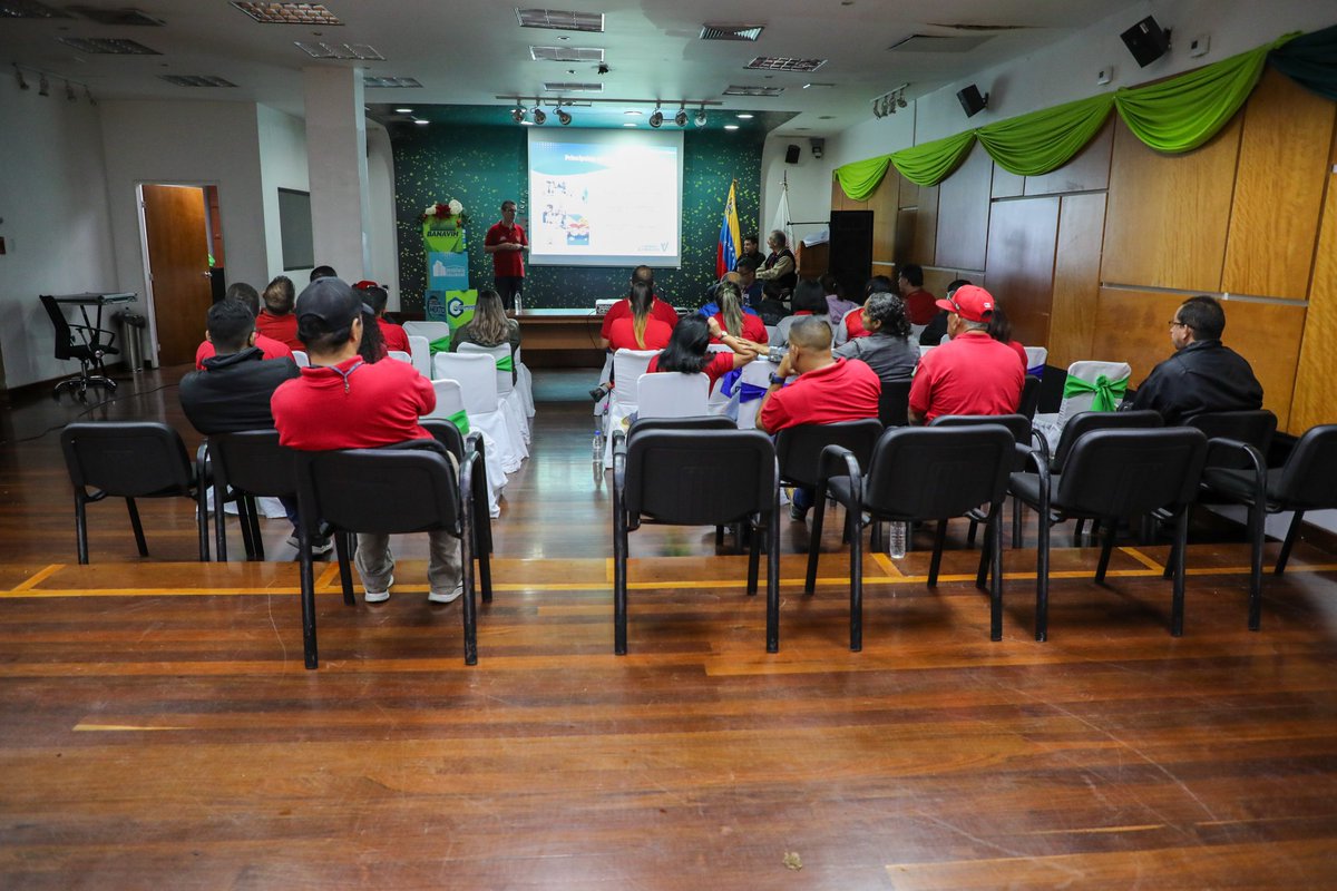 Banavihaldia's tweet photo. #BanavihInforma🗣️|| Continuamos con el Taller Cultural Organizacional sobre la Administración Integral de Riesgo con el objetivo de que cada trabajador y trabajadora identifique, analice, evalúe, comunique y creen estrategias para los riesgos en la institución. https://t.co/bfh5QDeQLe