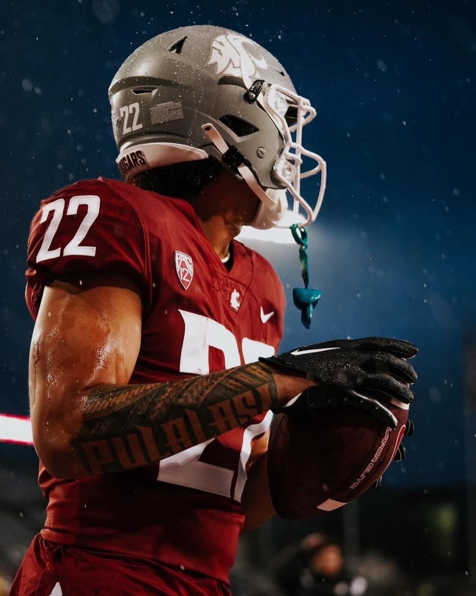 LeoPulalasi's tweet photo. YEAR 1 #GoCougs https://t.co/MtRGm6iHh6