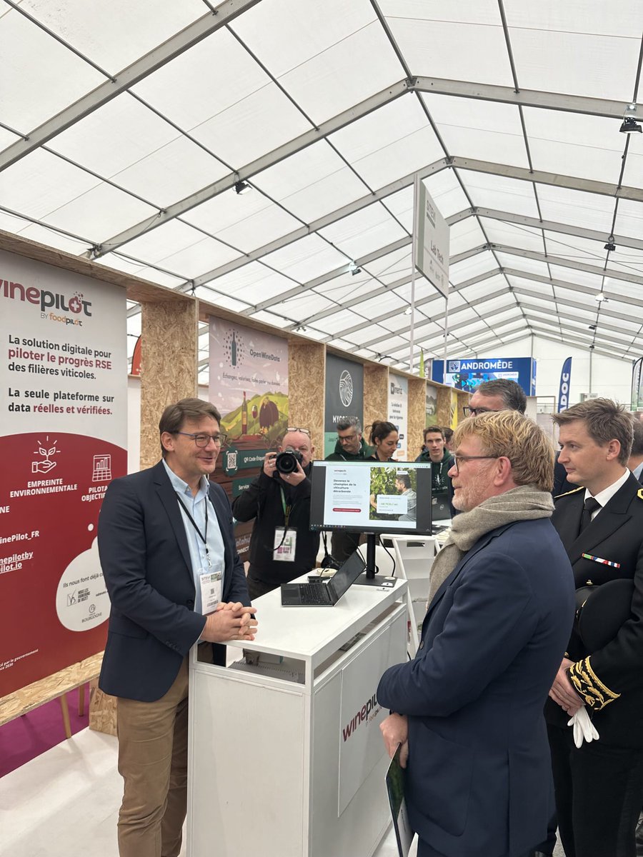 WinePilot_FR tweet media