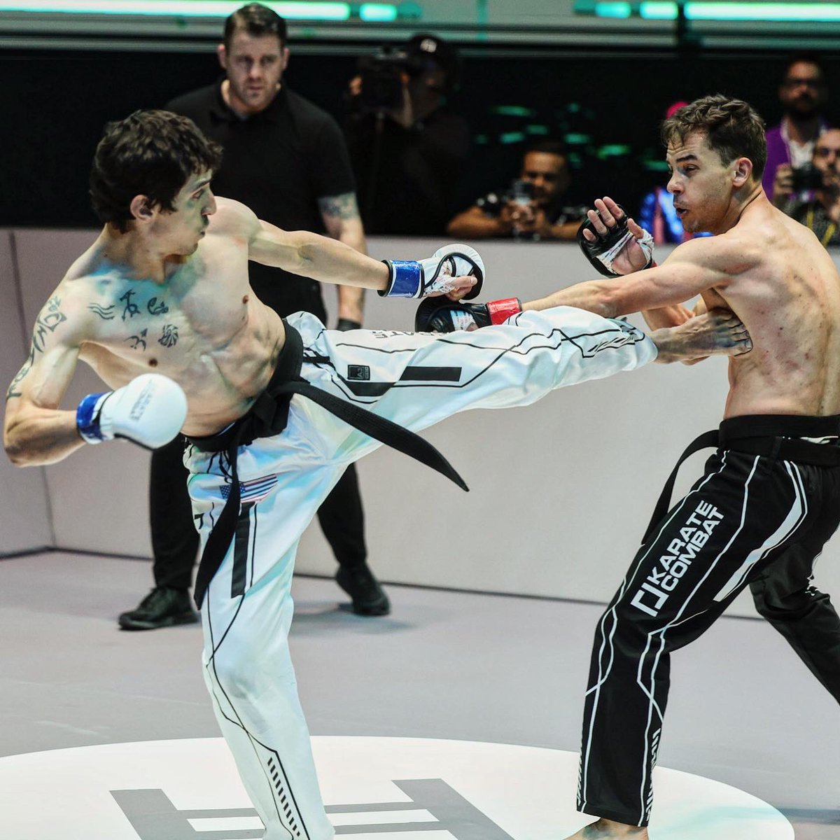 DamianVilla58's tweet photo. On December 15th, I will be fighting in Karate Combat’s BIGGEST EVENT EVER, KC43 in Las Vegas! 🎰🥋🔥 

IF ANYONE WANTS TO SEE THE EVENT LIVE, tickets 🎟️ are available at https://t.co/TWpUV2fkVC ❗️💪 “Damian15” discount code gives a nice discount! 🤩

See u in Vegas! 🤩🇲🇽🇺🇸 #DV58 https://t.co/OWxyMTV7Vr