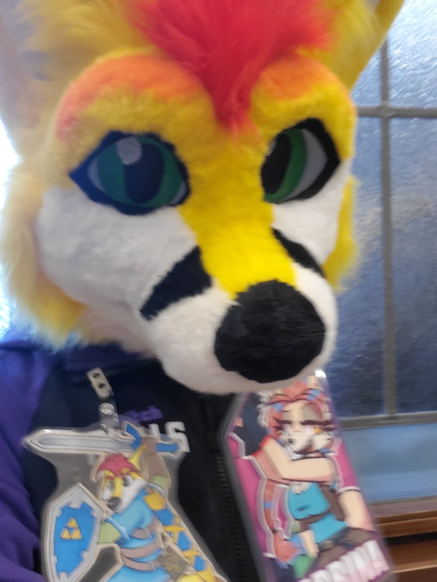 CrashMcCloud's tweet photo. Chicago! I am here! #midwestfurfest #mwff2023 https://t.co/7kjCrvElco