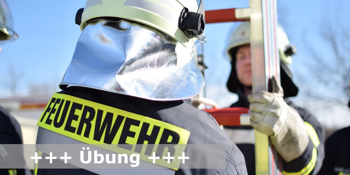 FF_Rheinbach's tweet photo. #Infotweet | Heute findet ab 18:30 Uhr eine #Großübung der #Malteser Rheinbach gemeinsam mit der #Feuerwehr Rheinbach bei #Oberdrees statt. Auch wenn ihr zahlreiches #Blaulicht seht – es handelt sich um eine #Übung! #FreiwilligeFeuerwehr #ÜbungMachtDenMeister #Einsatzübung https://t.co/JF204yczpo