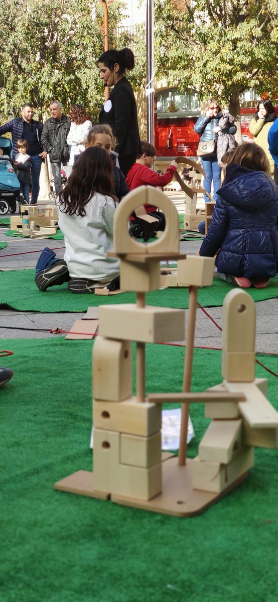 CJOlivan's tweet photo. El pasado sábado se renovó el consejo local de infancia del @AytoMonzon y desde el @laaab_es estuvimos allí con #JuegaLAAAB con el compromiso del @GobAragon con la #ParticipaciónInfantil @cmsusin @IsaacClaver @forteabaguena https://t.co/m1A6bGswGW
