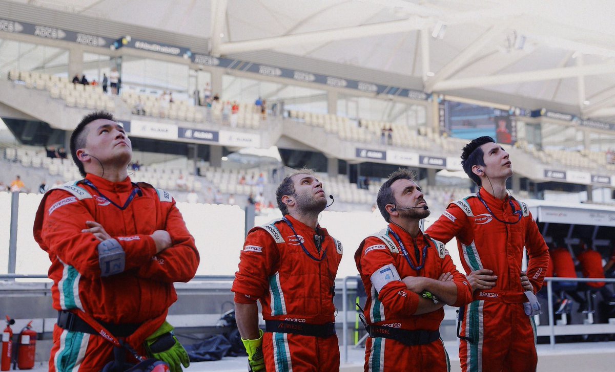 teamvesti's tweet photo. Everyone watched the final race on the calendar full of thrills and excitement 🤞🏼

Fred and the whole team proved they gave their absolut all, coming from ninth to the podium and putting up some great battles which Fred really enjoyed 👊🏼

#frederikvesti #teamvesti #formula2 https://t.co/9fHwFt8MUz