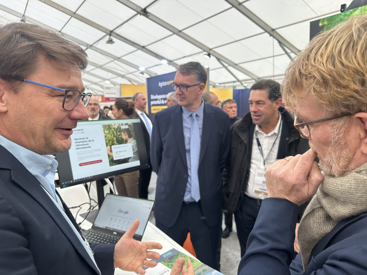 WinePilot_FR (@winepilot_fr) on Twitter photo 🍇 #SITEVI, thank you all!
On this last day, we had the pleasure of welcoming <a href="/MFesneau/">Marc Fesneau</a>, Minister of Agriculture and Food Sovereignty, to the Wine Pilot stand.
It was a precious moment, during which we gave him a full demonstration of the <a href="/WinePilot_FR/">WinePilot_FR</a> platform 🙌 🍇 #SITEVI, thank you all!
On this last day, we had the pleasure of welcoming <a href="/MFesneau/">Marc Fesneau</a>, Minister of Agriculture and Food Sovereignty, to the Wine Pilot stand.
It was a precious moment, during which we gave him a full demonstration of the <a href="/WinePilot_FR/">WinePilot_FR</a> platform 🙌