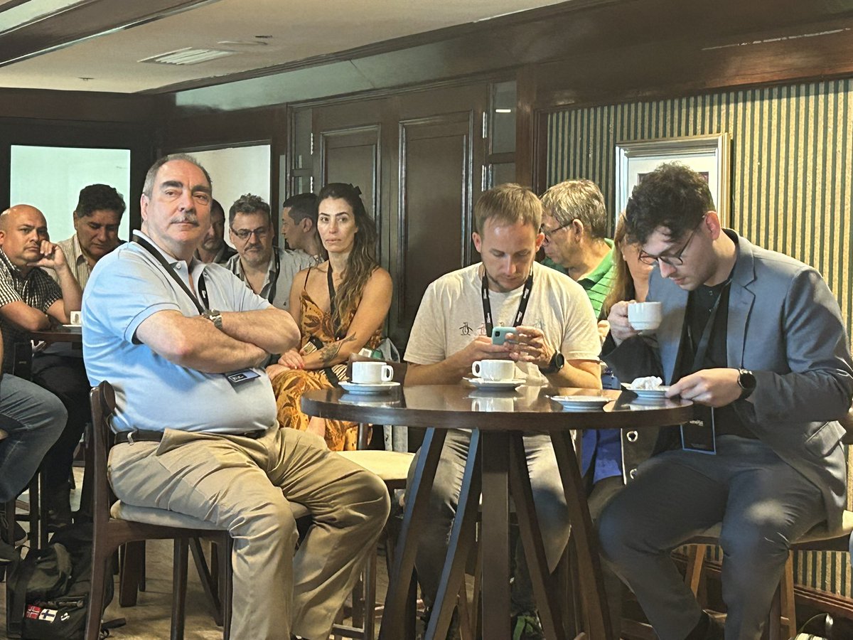 workwithplus's tweet image. This morning we held the Coffee with #WorkWithPlus meeting at the #GX30 

We were impressed on how many of you joined us today, and very happy for your queries, insights and comments regarding our features and service 🚀

Feel free to reach out any time through our channels!
