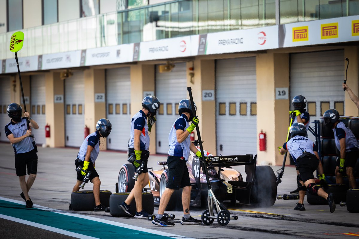JoshuaDuerksen1's tweet photo. Practicing the Pit Stops for next year 🔥

Practicando lo que van a ser los Pit Stops el próximo año 🔥 https://t.co/LE4Jtm6Ust