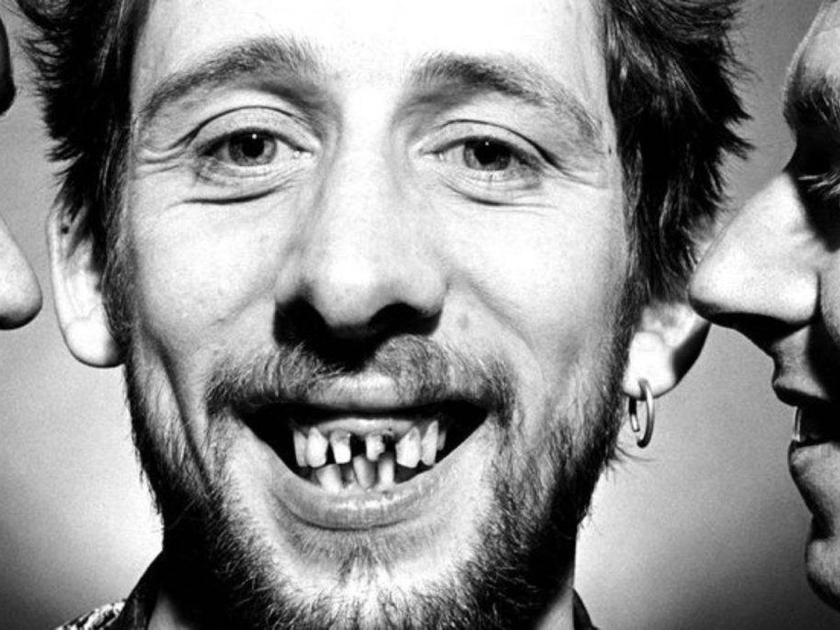 NicolasValle's tweet photo. Kissinger, podreix-te... perquè ha mort Shane MacGowan. (1/14) https://t.co/TnEavIipt8