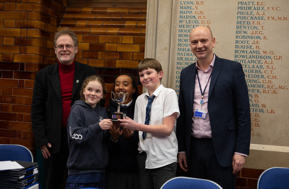 LUSPartnerships's tweet photo. Latymer teachers run programmes throughout the year - from learning how to debate, fun sessions in Maths, robotics and coding to confidence building ahead of Y7.
We host over 200 children in these programmes from more than 20 local schools. 
#schoolstogether #powerofpartnerships https://t.co/1tR105Wcef