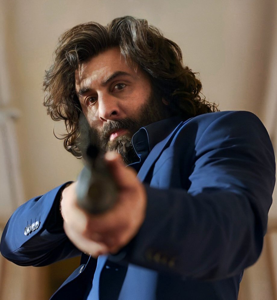 jordan10RK's tweet photo. As a fan of Ranbir Kapoor, I believe Animal is the most hyped movie of his on the ground level.

I've witnessed hysteria during Rockstar, YJHD, Sanju, etc, but this one tops all.

Regardless of what happens tomorrow, I'm always grateful to Vanga for presenting him in the best way https://t.co/Es9jTwyY5c