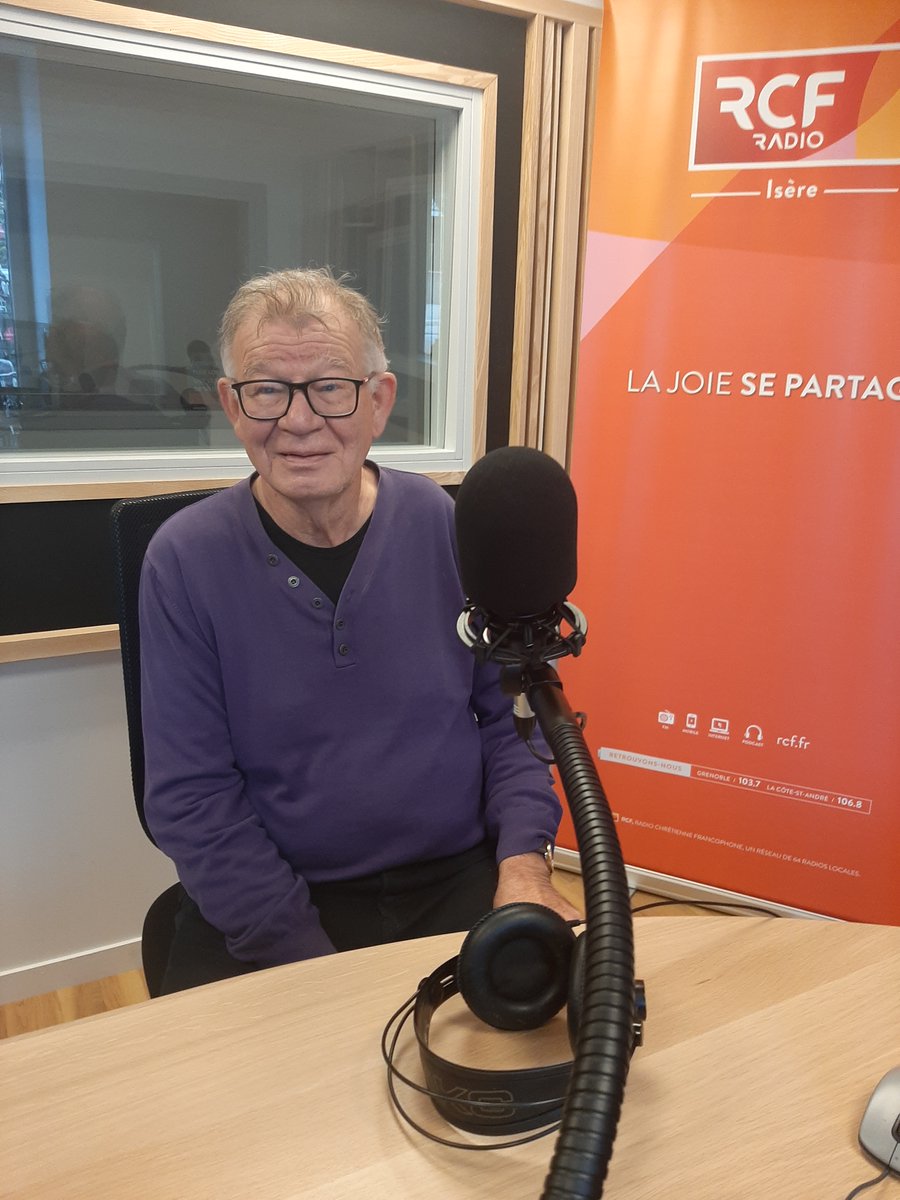 Je reçois demain à 12h15 sur .<a href="/RCFIsere/">RCF Isère</a> 103.7 le peintre Denis Arino pour son expo Assemblage à l'Espace Vallès de <a href="/VilleDeSMH/">Ville de SMH</a> ! @BerthetClement <a href="/museedegrenoble/">Musée de Grenoble</a> <a href="/BiennaleLyon/">Biennale de Lyon</a> <a href="/ArtAbs/">Art Absolument</a> <a href="/gazette_drouot/">La Gazette Drouot</a> <a href="/f3Alpes/">France 3 Alpes</a> <a href="/LesAffiches38/">Les Affiches de Grenoble et du Dauphiné</a> <a href="/PascalClouaire/">Pascal Clouaire</a> <a href="/cferrari_38/">Christophe FERRARI</a> <a href="/MChBordeaux/">Marie-Christine Bordeaux</a> <a href="/IsereCulture/">Culture.Isère</a>