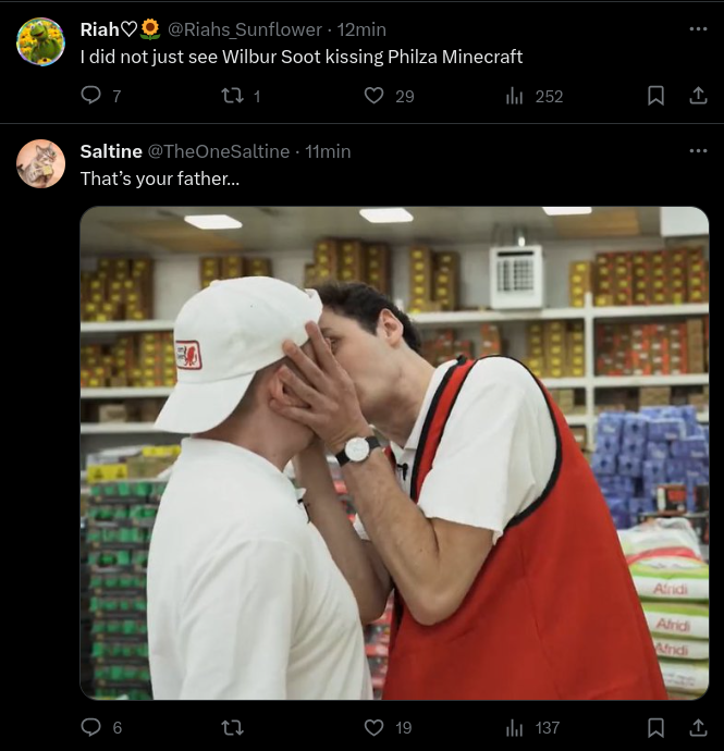 shyrye101's tweet photo. @Riahs_Sunflower LMAOO https://t.co/JyXFfHq3hz