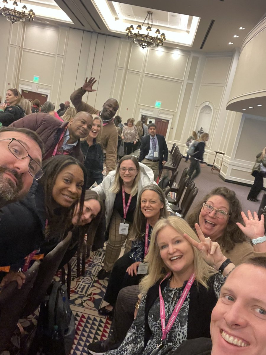 KathyGalford's tweet photo. @cpschoolsva School Leaders Loving Learning at #vascd23 ❤️ https://t.co/52XNMqQRXr