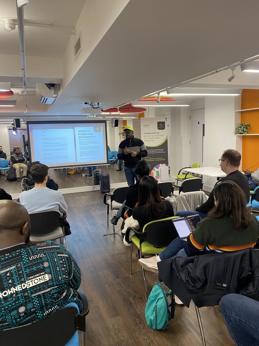 BincomDevcenter's tweet photo. London Tech Meetup!
Throwing it back to an amazing time in London. 
✨ Unforgettable moments, brilliant minds, and endless tech talks. Here's to the memories that keep us inspired. 

#BincomTechClub
#tbt
#TechThrowback #LondonMeetup #InnovateTogether 🚀📸 https://t.co/XYqZEhrRuf