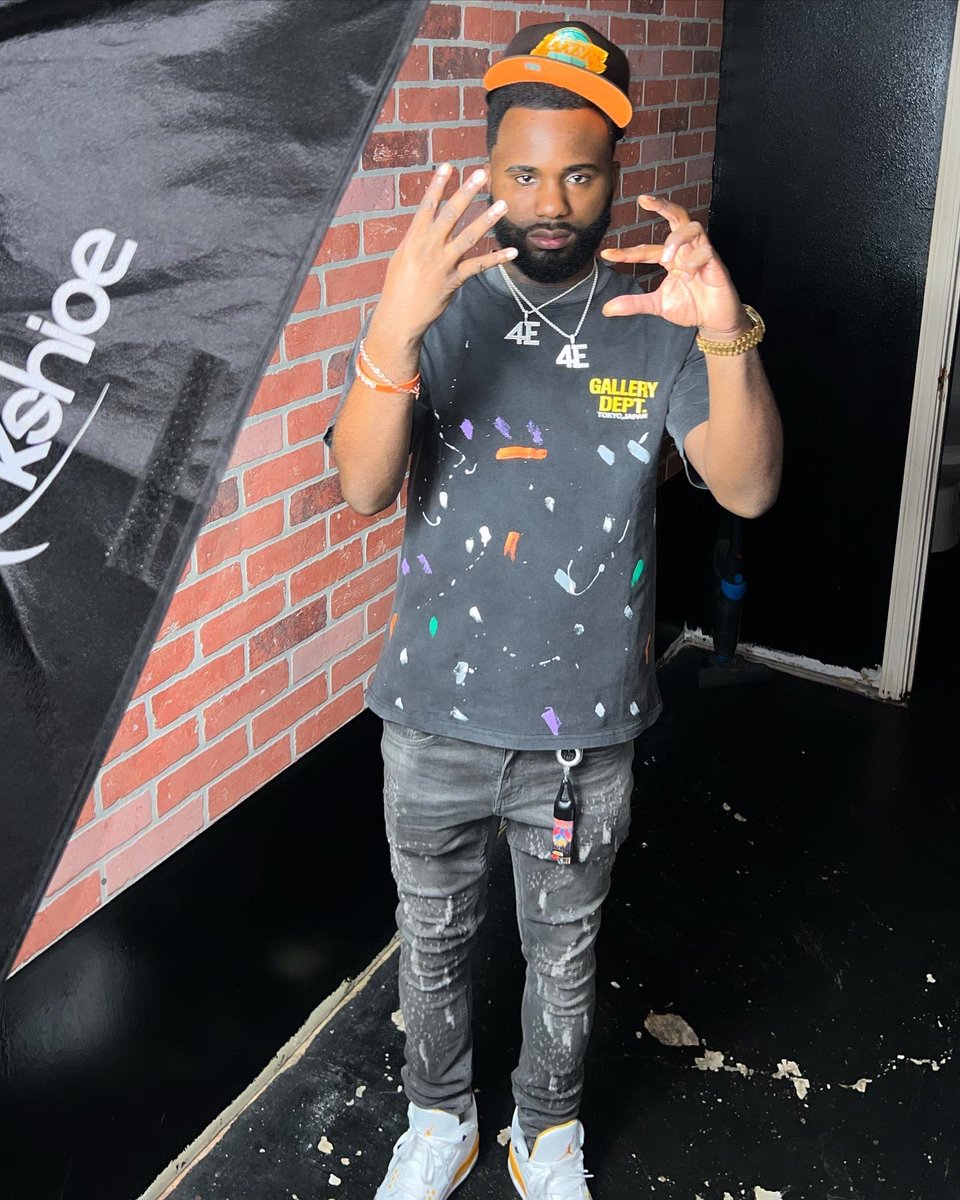 SLUMD4WG_'s tweet photo. gimmesumheadgetlucki🙏🏚️📟 #4E #slumbaby #cheatcodesss https://t.co/82spNQr7v6