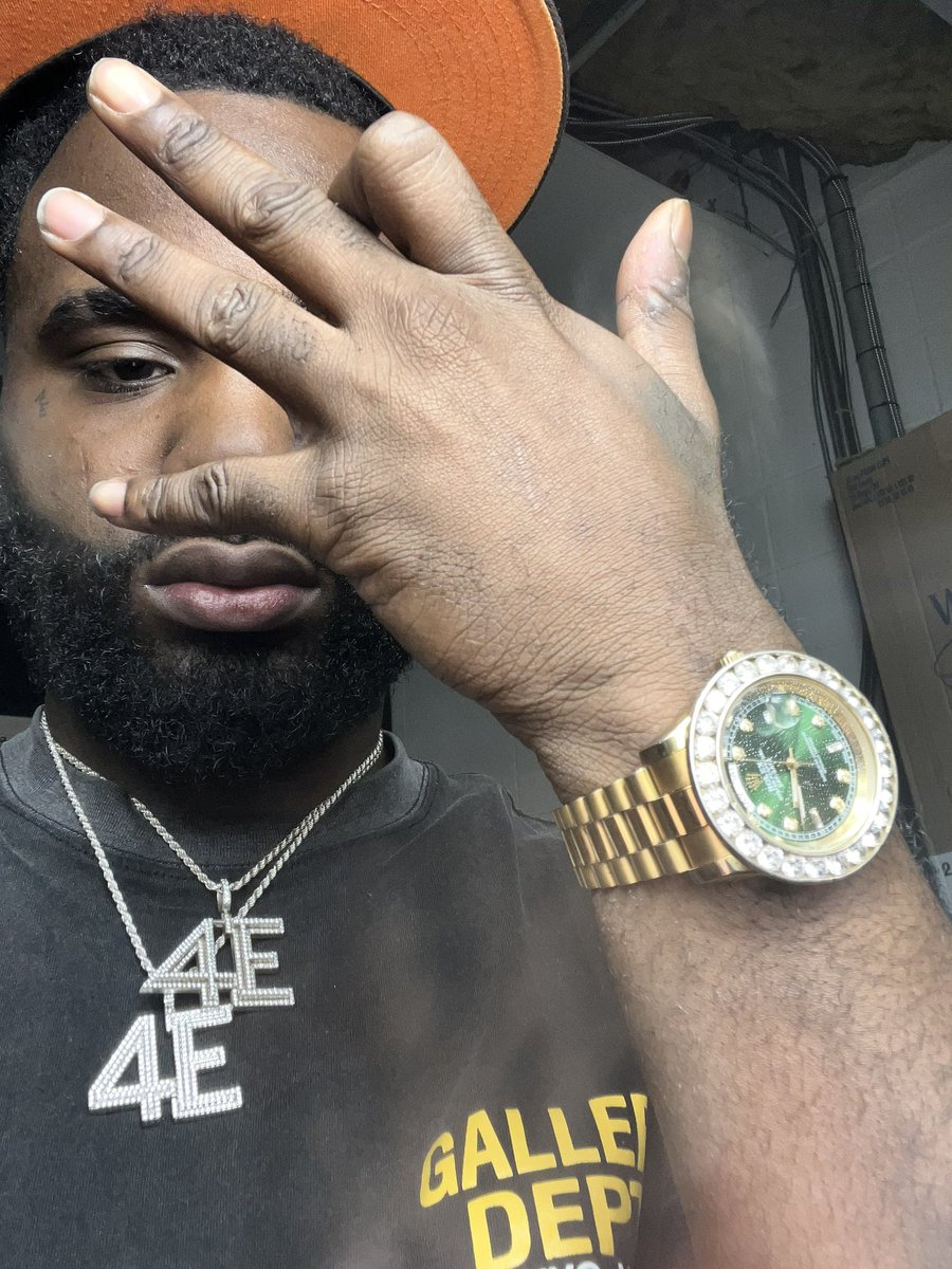 SLUMD4WG_'s tweet photo. gimmesumheadgetlucki🙏🏚️📟 #4E #slumbaby #cheatcodesss https://t.co/82spNQr7v6