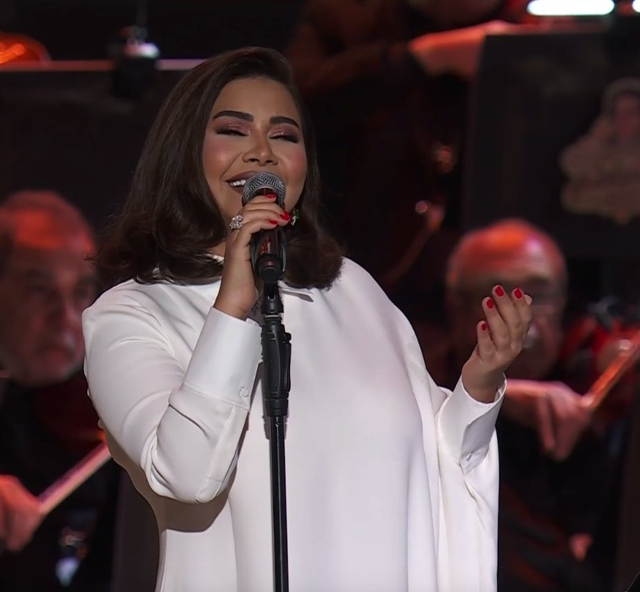 NogoumFM's tweet photo. "عودت عينى على رؤياك وقلبى سلم لك امرى"

  الفنانة #شيرين_عبدالوهاب تبدع في أغنية "عودت عيني" لـ #أم_كلثوم من حفل "#ليلة_روائع_السنباطي" بالرياض

  اسمعوا الحفل دلوقتي على #نجوم_اف_ام

 #RiyadhSeason #BigTime #بنش_مارك #روائع_السنباطي

@Benchmark_ksa
@Turki_alalshikh https://t.co/DyAwnad40A