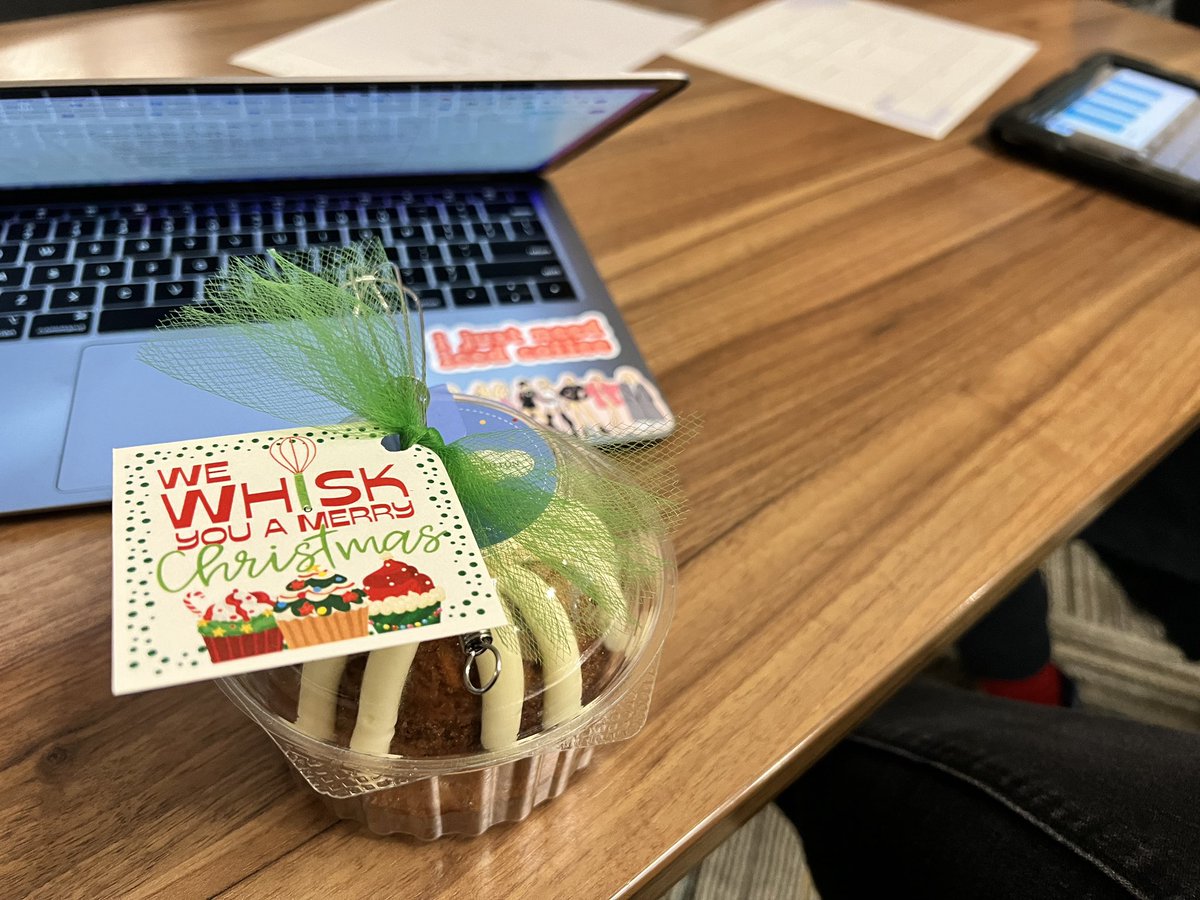 An amazing kinder lesson <a href="/MKBMavs/">Mockingbird Elem</a>, followed by some wonderful observations and conversations <a href="/NetZeroLee/">Richard J. Lee Elementary</a>, topped with a bundt cake from <a href="/ckastrounis/">Chantel Kastrounis</a> &amp; <a href="/Angel3May/">Angel Buchanan</a> to make it the best day! #CISDlearns