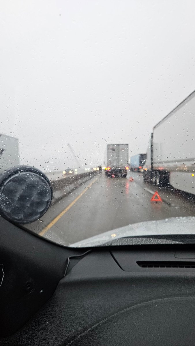 🚨Traffic Alert🚨 

We are out with a disabled vehicle Westbound Interstate 30 between Horizon Rd and Dalrock Rd, left lane blocked, move left.

#Rowlett #RowlettTexas #RowlettTX #RowlettTraffic #Rockwall #RockwallTexas #RockwallTX #RockwallTraffic