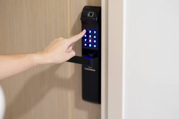 locksmithRIMA's tweet photo. We offer a wide range of high-quality locks and security products to keep your property safe and secure. Let our locksmiths help you choose the right products for your needs and budget. ARG Locks only uses the latest technology, processes, and products to make sure you are safe. https://t.co/QUYdelxd2c