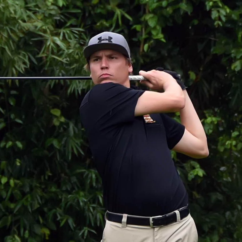 fpgolfe's tweet image. Casa da Paz: Felipe Navarro joga 5 abaixo para se isolar na liderança, no São Fernando
Veja todos os detalhes, resultados e horários de saída -&amp;gt; tinyurl.com/FPG-CasaPaz202…
Rodada final dos profissionais, que disputam bolsa de R$ 100 mil, será no Pro-Am desta 6ª feira