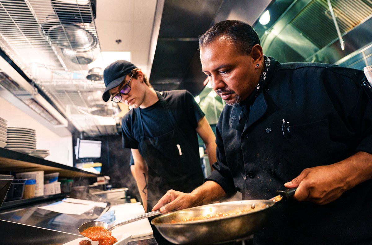 Throwback Thursday!
Chef Daniel, teaching and leading by example.  
High standards = high quality!

#TheJamesBoise | #Chef | #Standards | #Quality | Boise | #EatDrinkLocal