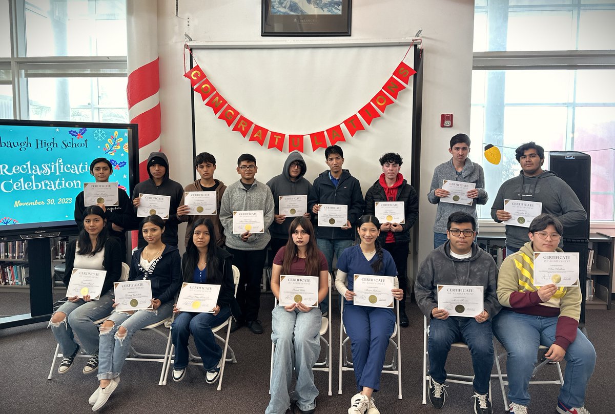 LynwoodSchools's tweet photo. Congratulations to our #Lynwood students who have been reclassified from English learners to Fluent English Proficient! The journey to linguistic excellence continues for these scholars with the support of our teachers and staff!   #WeAreLynwood #EnglishLearner #FluentInSuccess https://t.co/bKaPGXUCnE