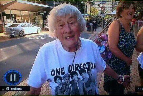 loverchiefs87's tweet image. “é só uma fase”

eu na fila do show quando one direction voltar