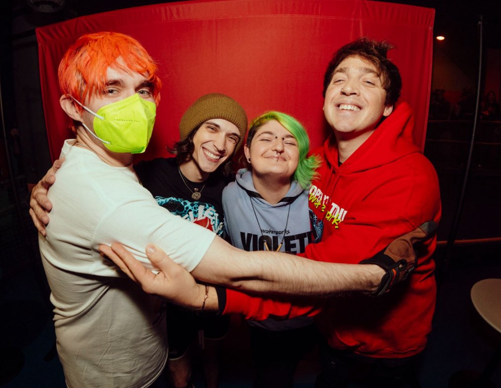 ∙ alex ∙ tweet media