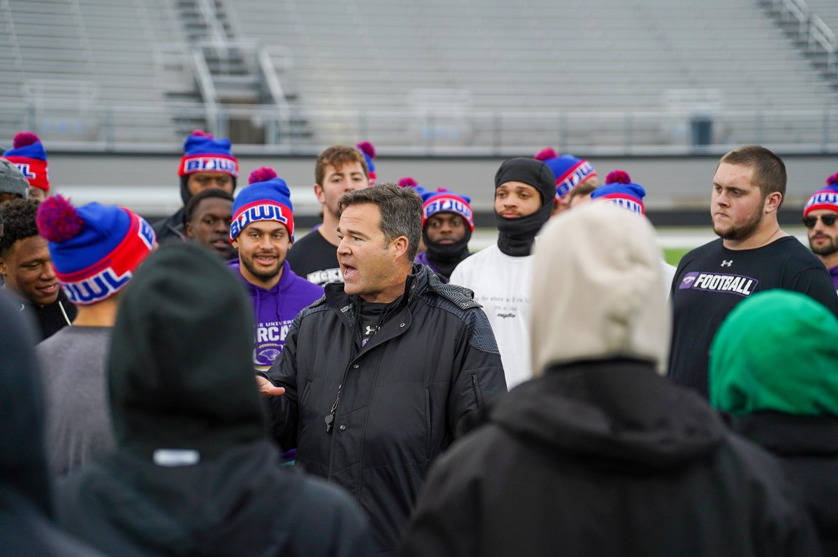 🏈 WALK-THROUGH ✅

We're ☝️ day away from the America's Crossroads Bowl kicking off!

🔗 southshorecva.com/crossroads-bow…

#GLVCfb