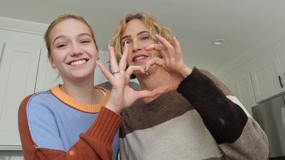 Music release day vlog out now! 
Also official video out at midnight tonight for my new song hate to love it! 
youtu.be/ET4P11XgF4k?si…