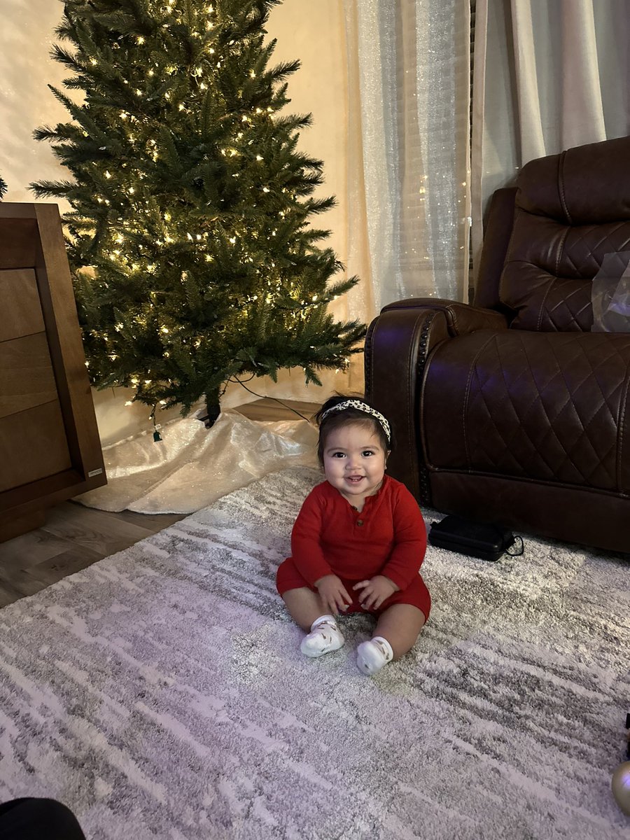 _gisellebd's tweet photo. ugh i have the prettiest baby! ❤️🥹 https://t.co/5GTWpXPj52