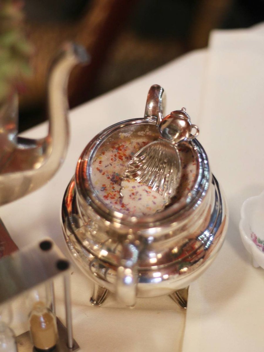 _oMonica_'s tweet photo. Experience the true essence of British tea culture at Queen Mary Tea in Seattle. Make your reservation today! 🇬🇧🫖 https://t.co/G17Sw0WVBr