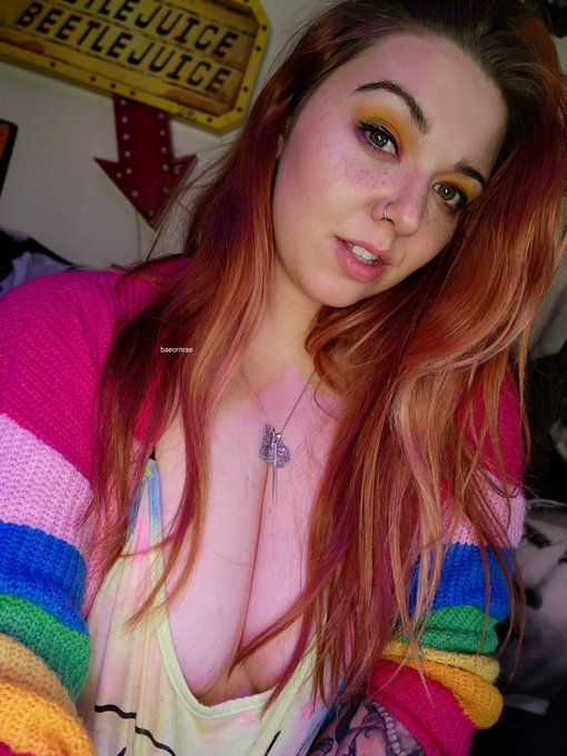 I'm going to hangout on Chaturbate for the next bit! Cum say hi 💕   https://t.co/fk6JcejQO4 https://t