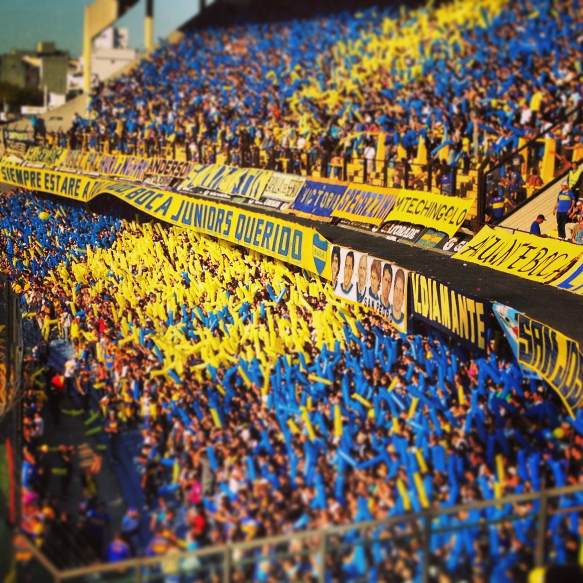 AleVeiga3's tweet photo. El que no se indigna con lo que le están haciendo a Boca, no es Bostero. Apelo a que los compañeros de la otra lista, que quieren a nuestro club de verdad, a que más allá de las diferencias ideológicas, pensemos en que Boca está primero. https://t.co/5GPza8akpY