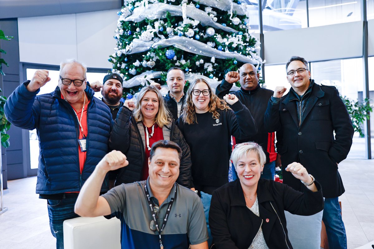 UniforTheUnion's tweet photo. In advance of ORC 2023, local presidents, regional committees, and industry councils met today in Ottawa to reflect on the past year and prepare for an even bigger and bolder year ahead. 

#ORC23 #CanLab #ONpoli https://t.co/fPjFfk5KaJ