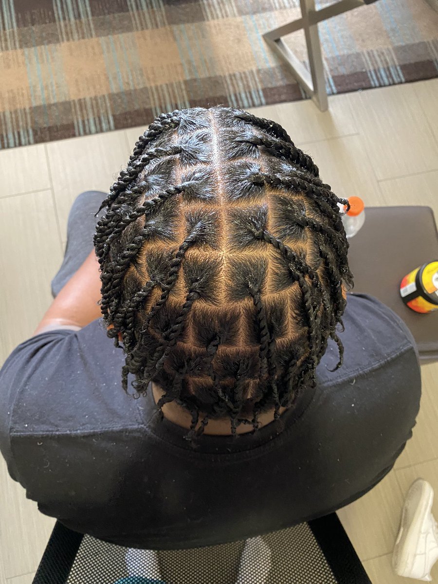 kolekutz_'s tweet image. 2-strands on natural hair 🔥

#htxhair #houstontx #houstonlocs #htxlocs #htxloctician #trending #viral