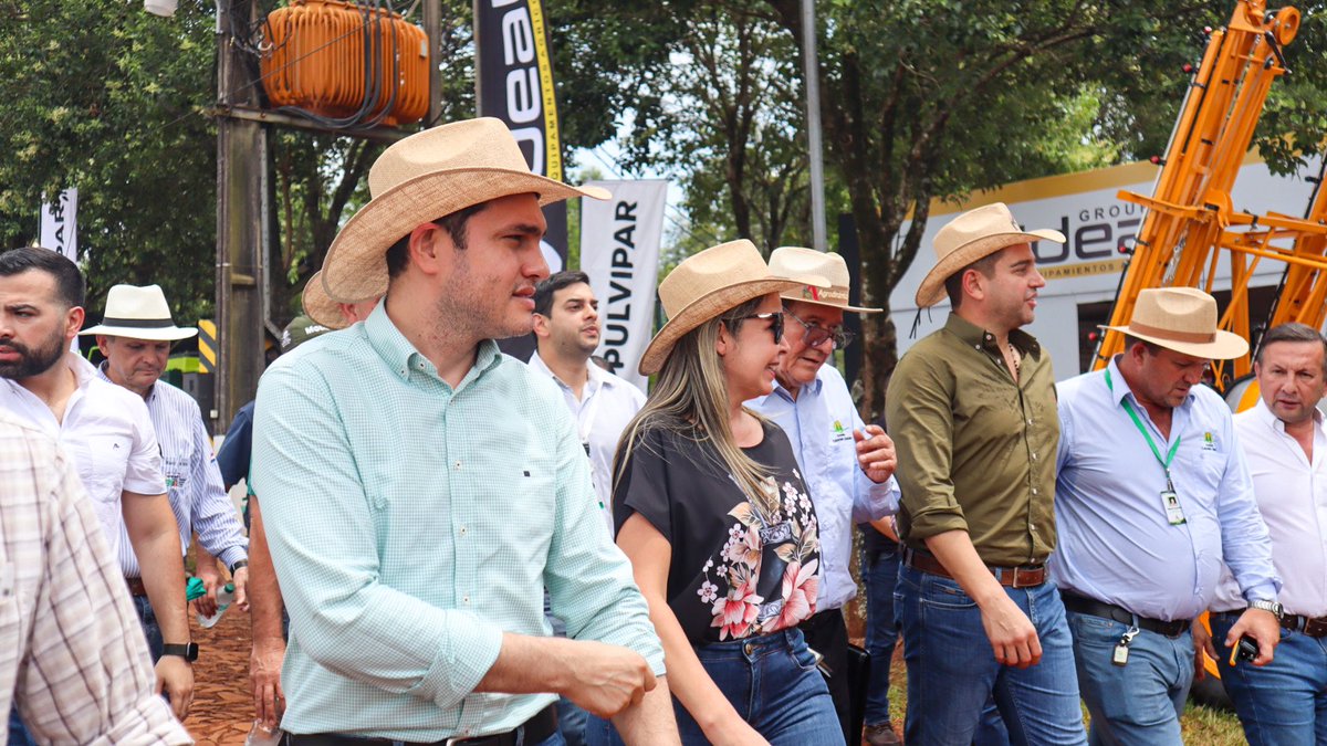 David Rivas tweet media