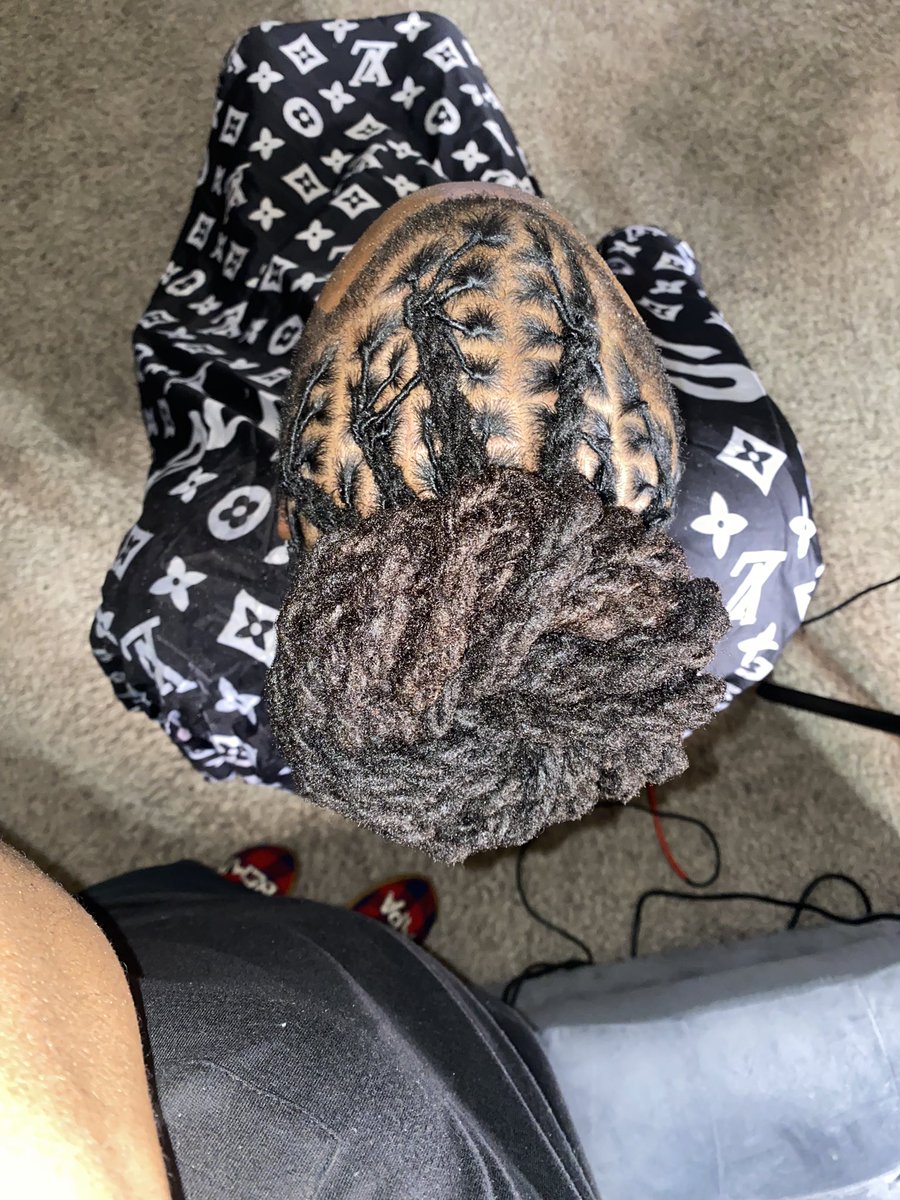 kolekutz_'s tweet image. Full service for the win!! 🏆 

#htxhair #houstontx #houstonlocs #htxlocs #htxloctician #trending #viral