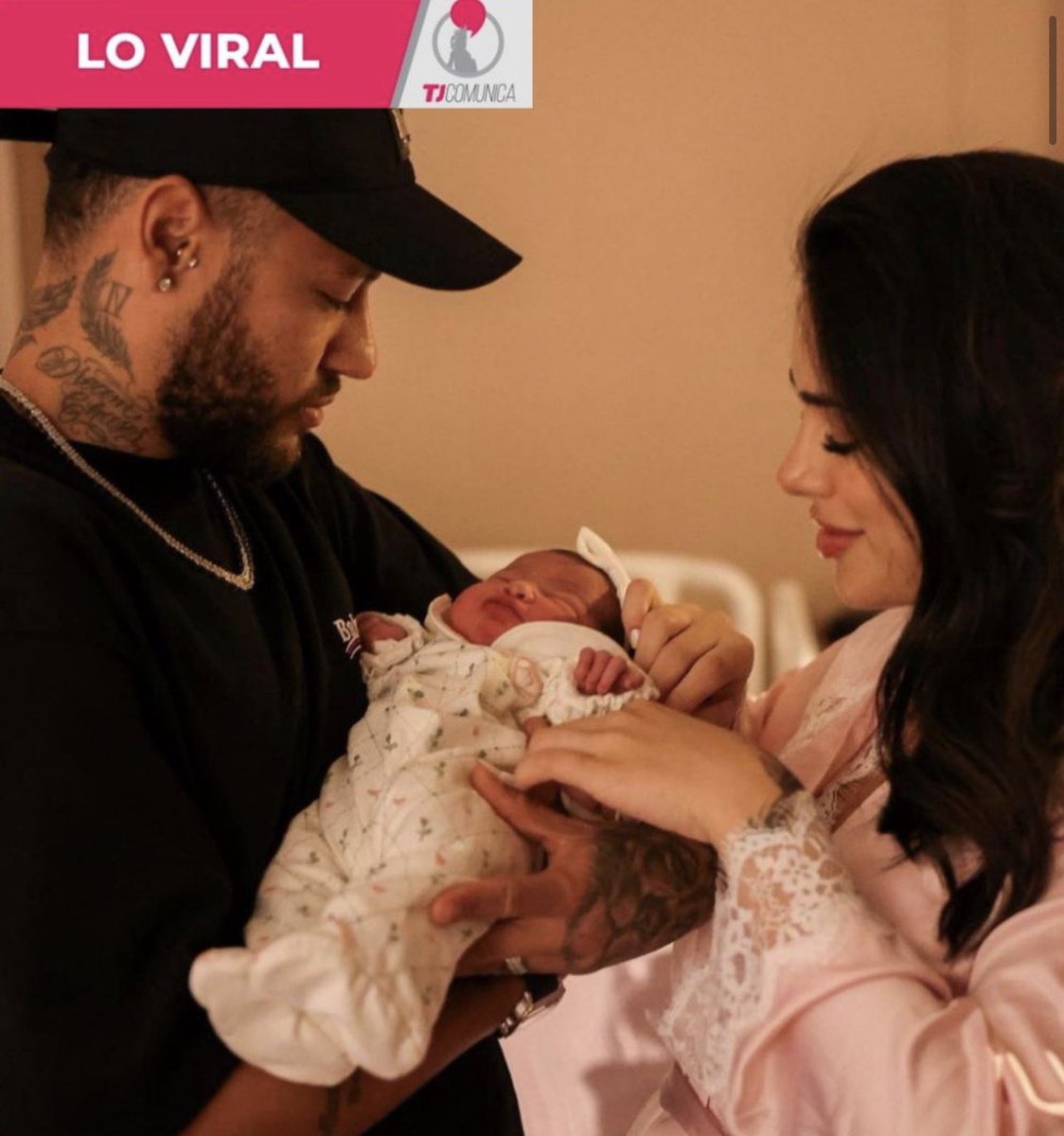ComunicaTj's tweet photo. #LoViral  Es oficial! Neymar y Bruna Biancardi se separan 

La modelo confirmó en redes sociales su ruptura con el futbolista Neymar a un mes del nacimiento de su bebé.

"informo que no tengo ninguna relación con nadie", escribió Biancardi. https://t.co/tzi5Uzf12w